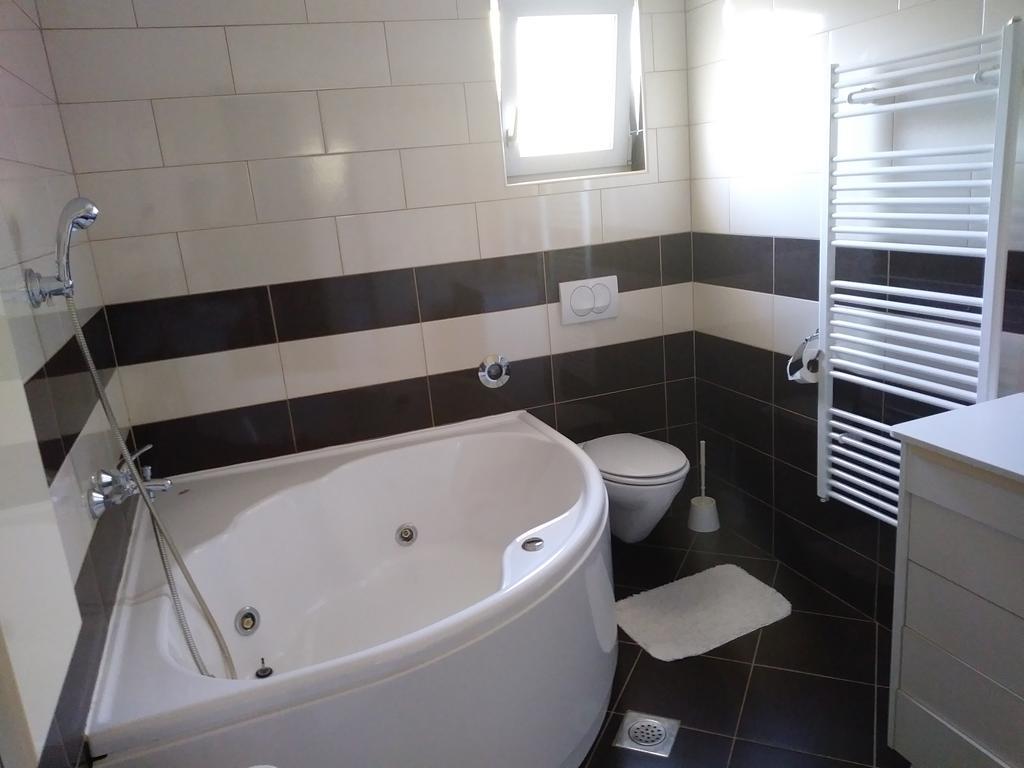 Apartman Toni Bibinje Exteriör bild